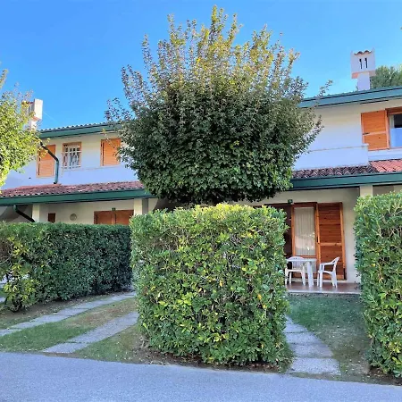 In 41085 Daire Bibione